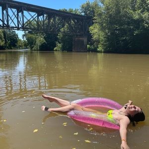 Meet your Posher, Makayla